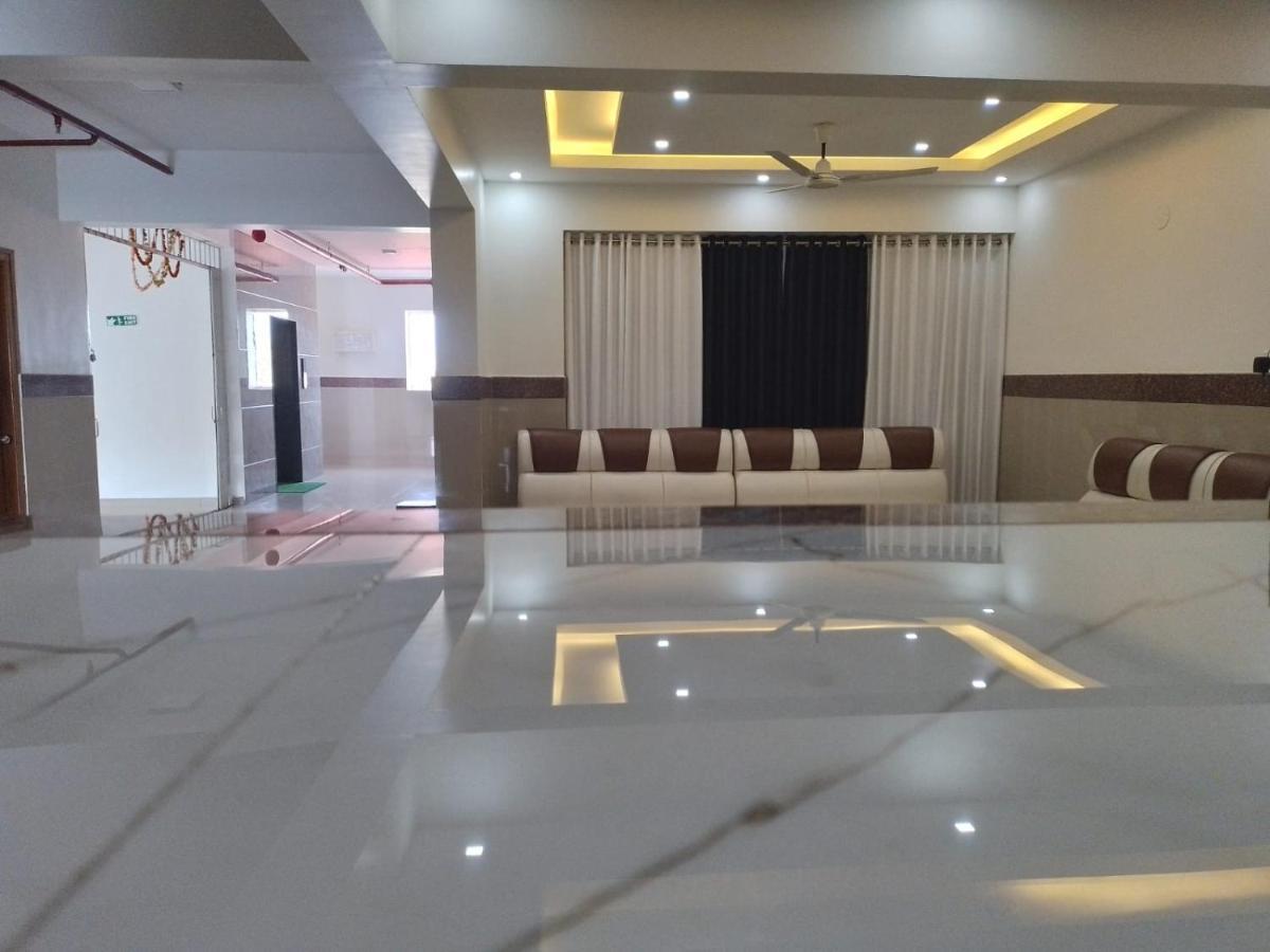 Dwarka Lodging & Boarding Mulki Exterior foto