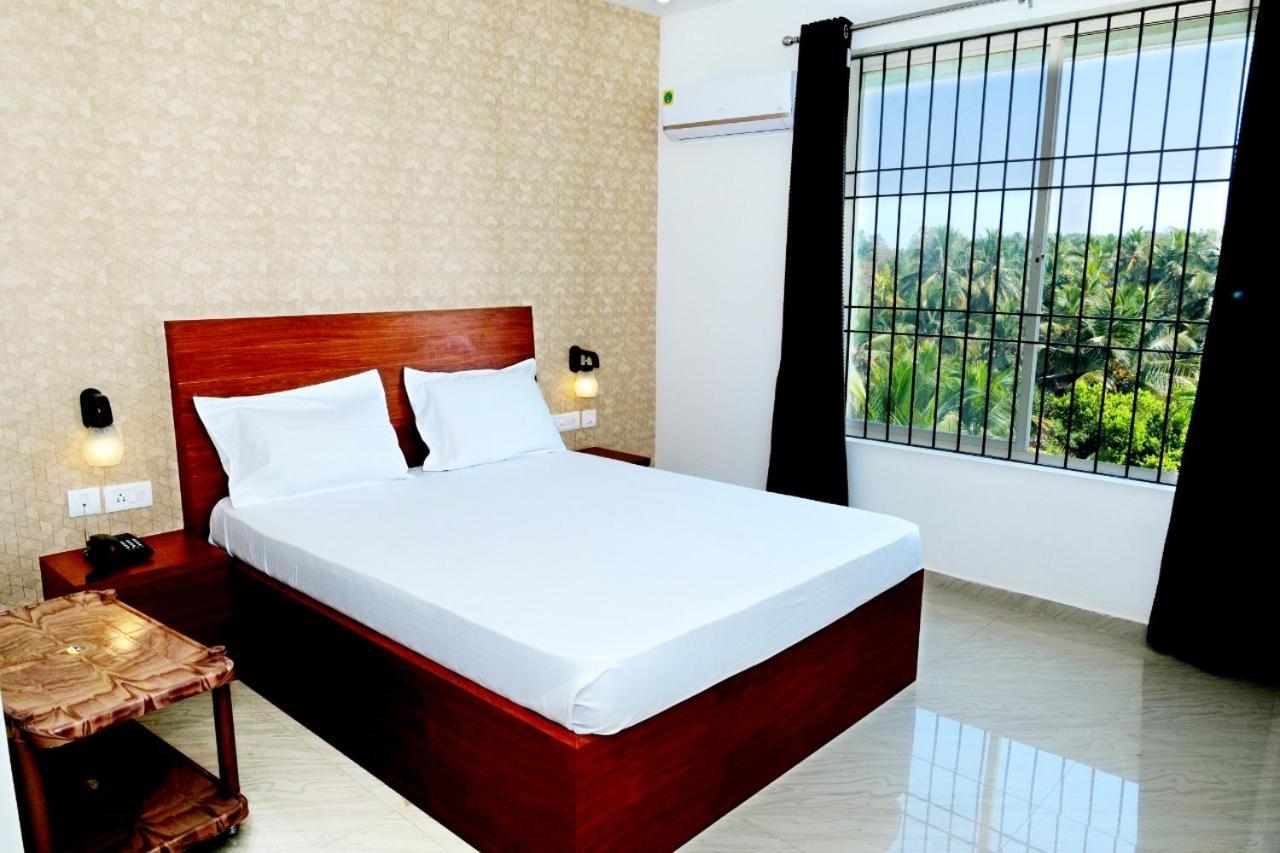 Dwarka Lodging & Boarding Mulki Exterior foto