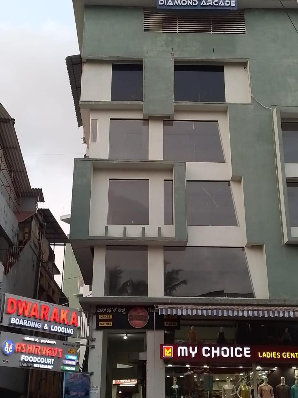 Dwarka Lodging & Boarding Mulki Exterior foto